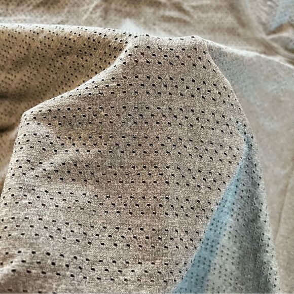 Lululemon gray top  - Picture 5 of 6